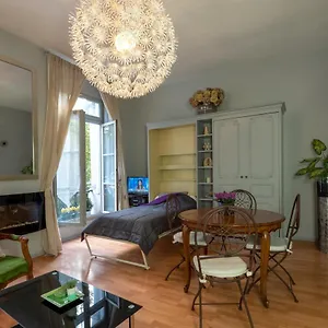 ideal-appartement-4-couchages-hypercentre-luchon.midi-pyreneeshotels.com/